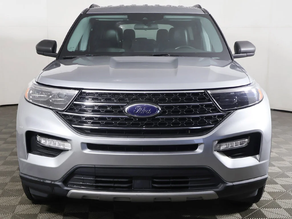 Used 2022 Silver Ford XLT image 11