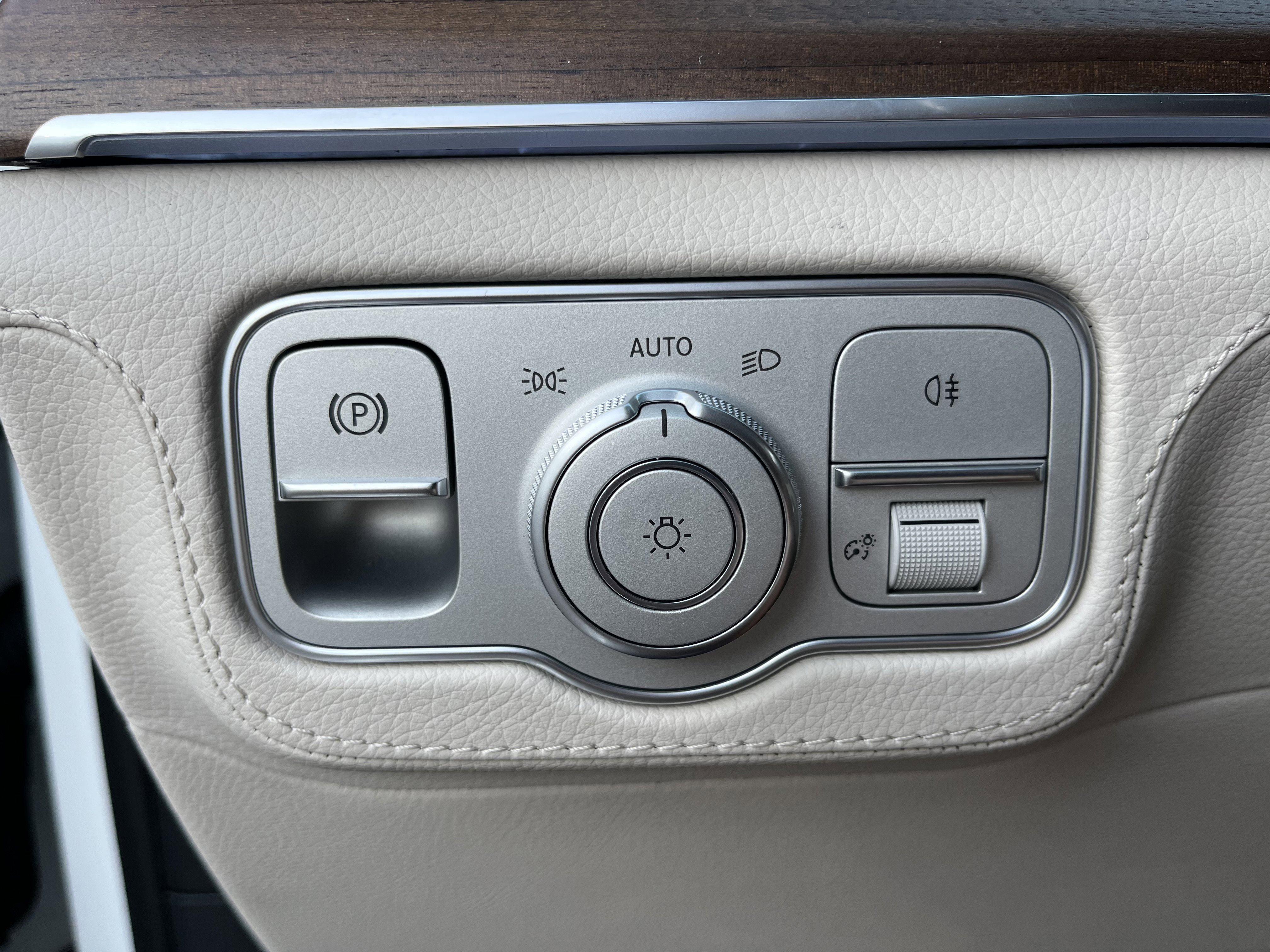 New 2026 Polar White Mercedes-Benz GLS 450 image 55