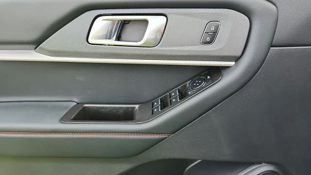 2026 Ford Explorer ST-Line - Photo 45