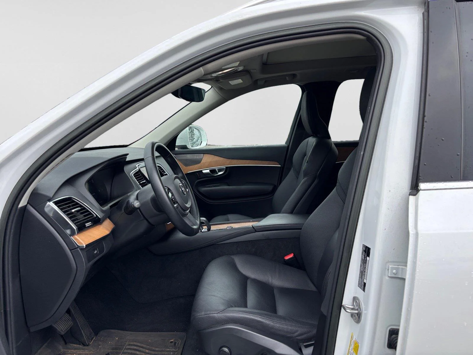 Used 2023 Crystal White Metallic Volvo Plus image 10