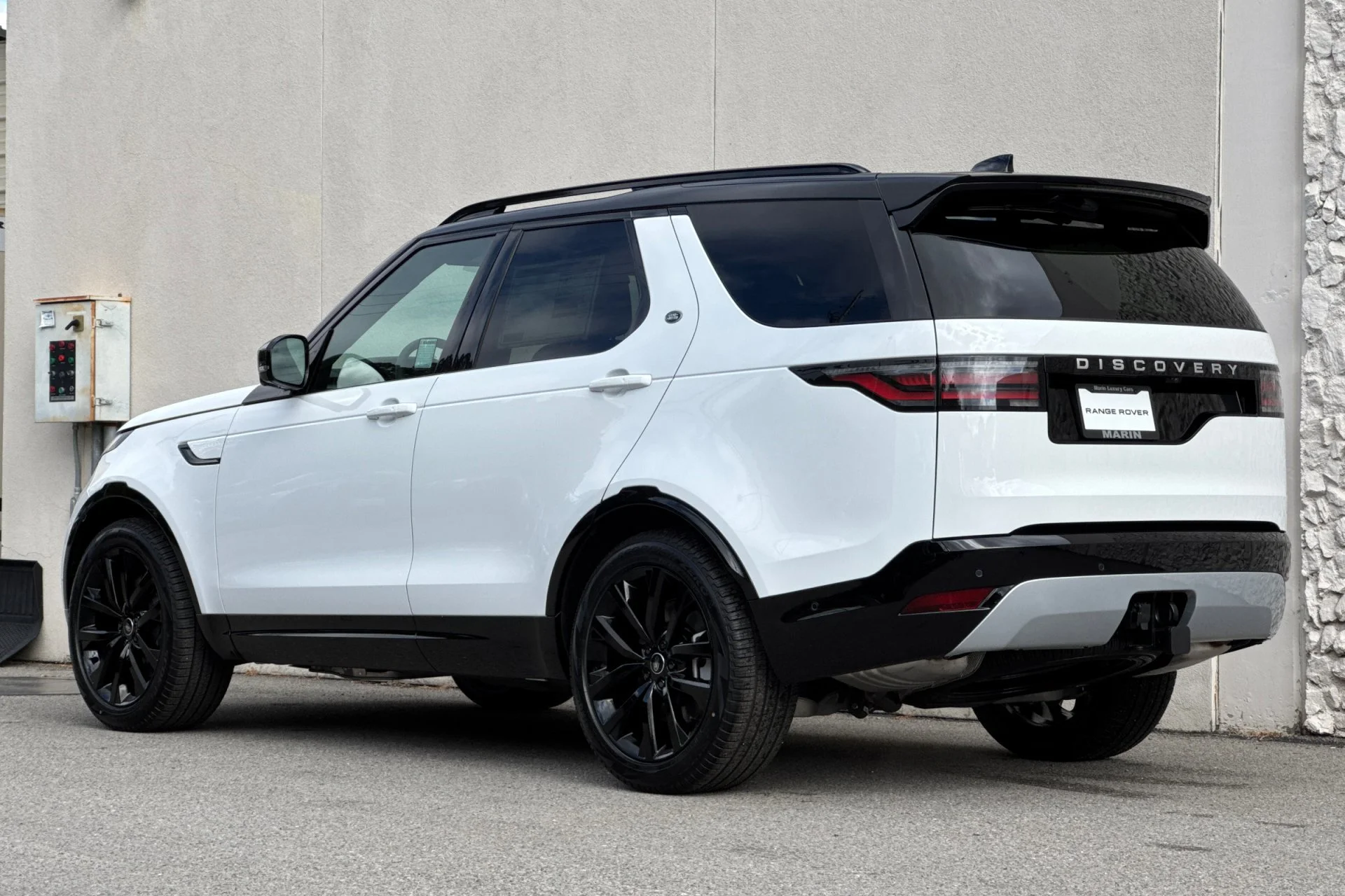 New 2026 Fuji White Land Rover Gemini Edition AWD image 6