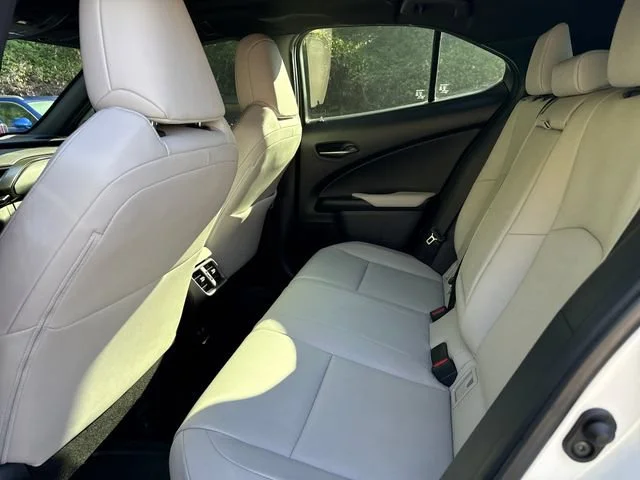Used 2020 White Pearl Lexus 250h Base image 13