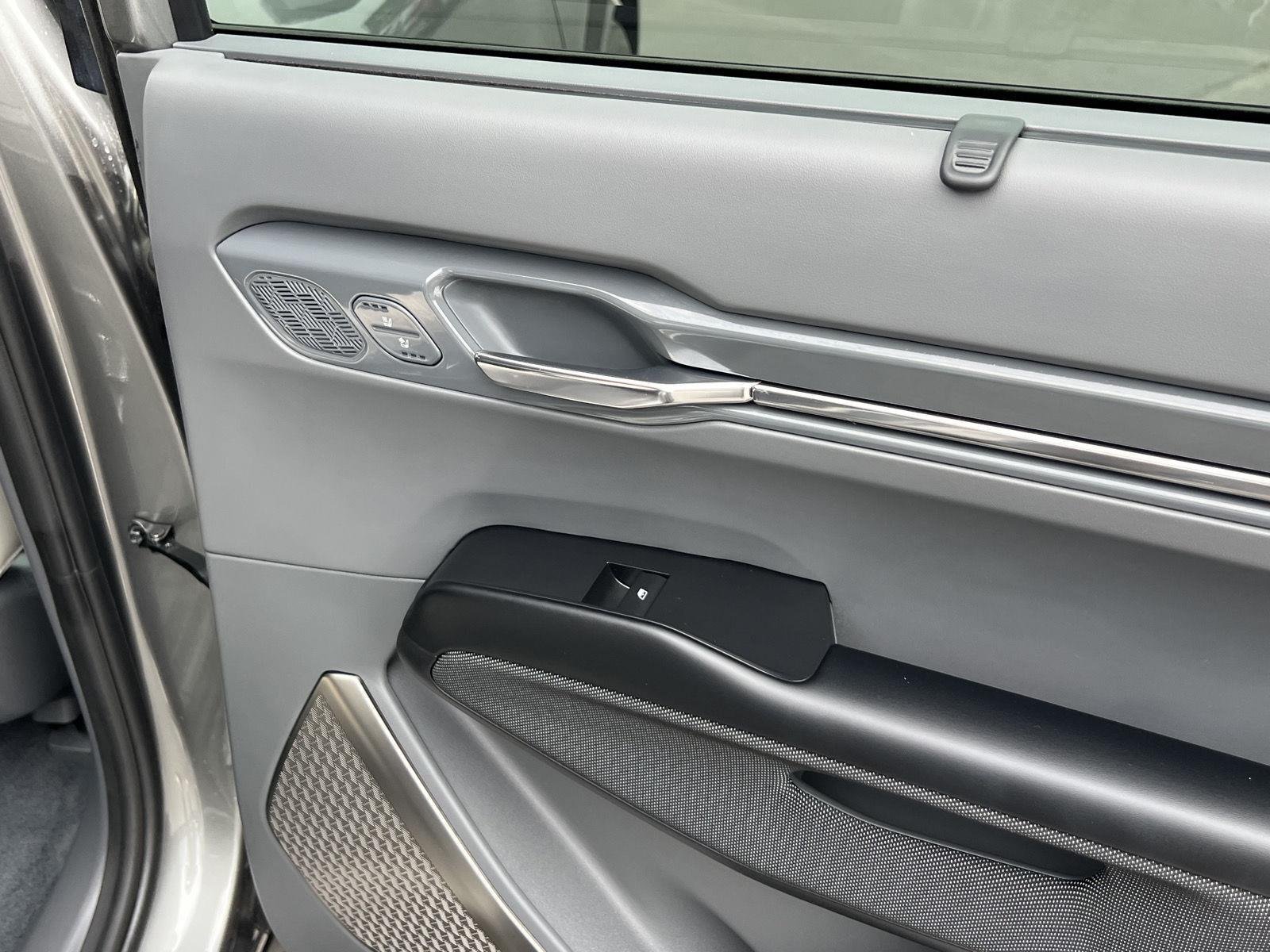 Used 2025 Pebble Gray Kia GT-Line image 28