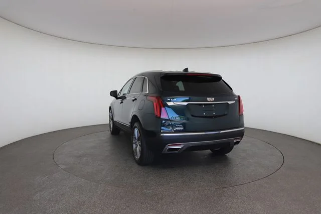 Used 2025 Green Cadillac Premium Luxury image 13