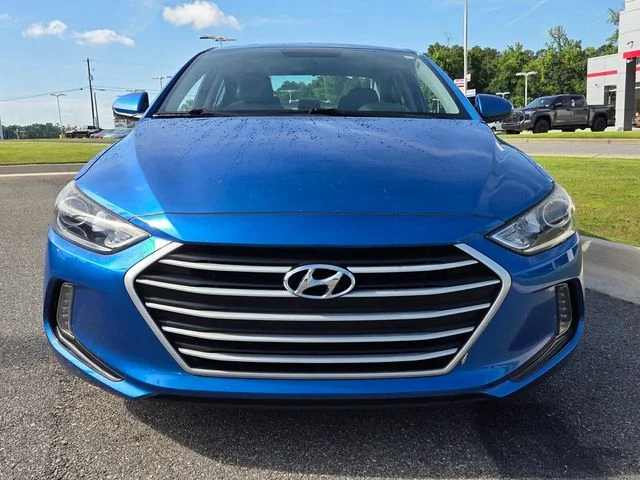 Used 2017 Blue Hyundai SE image 2