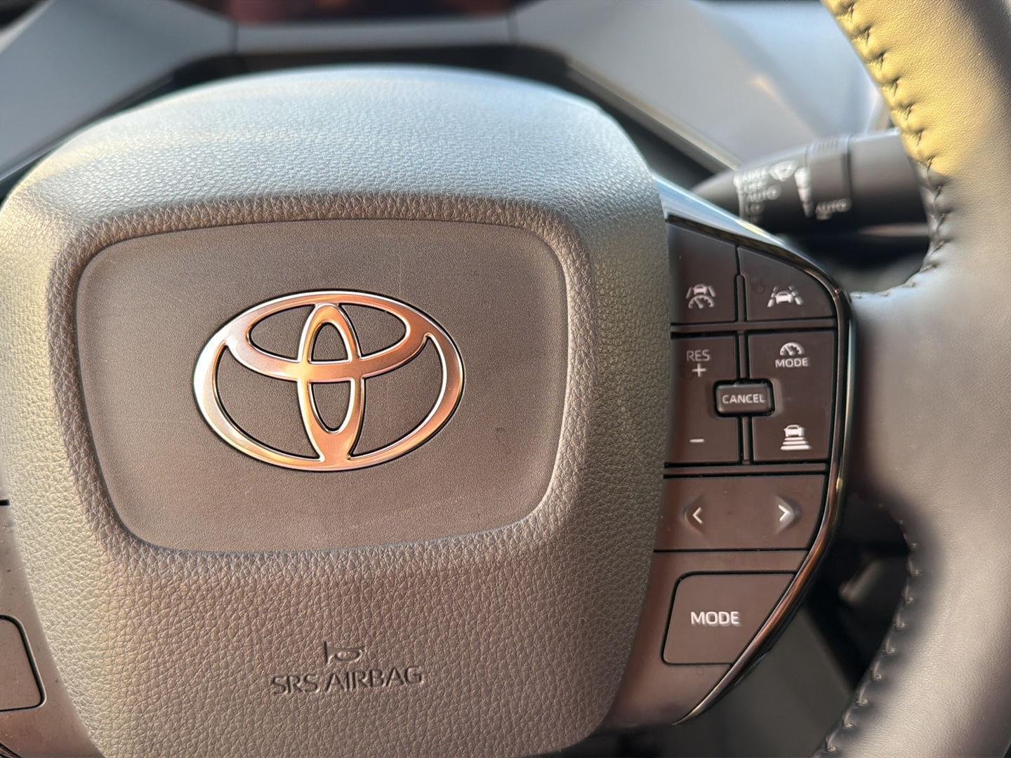 Certified Used 2025 Wind Chill Pearl Toyota XLE image 22