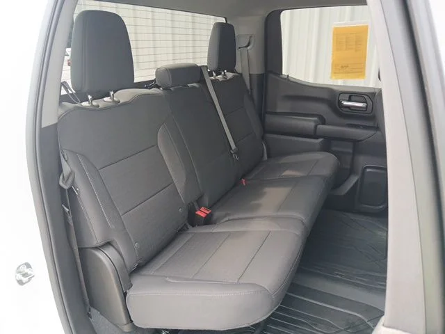 Used 2025 White Chevrolet Custom image 25