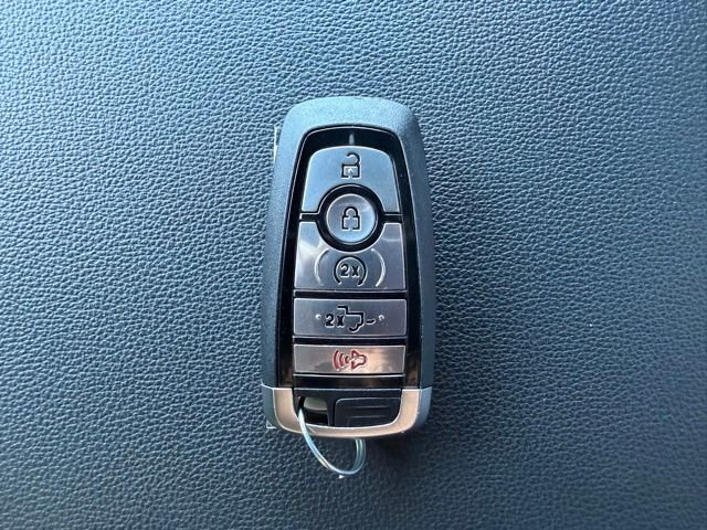 Certified Used 2023 Oxford White Ford XLT image 28