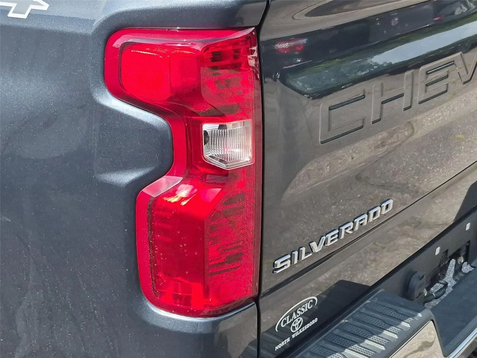 Used 2019 Shadow Gray Metallic Chevrolet LT image 12