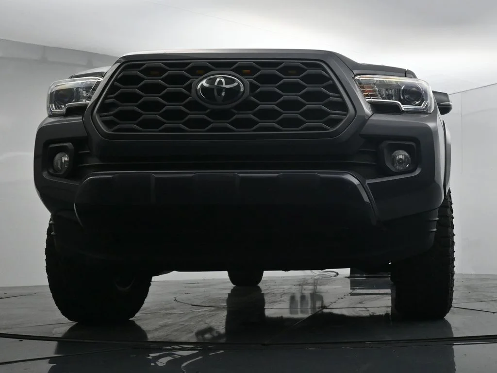 Used 2021  Toyota TRD Sport image 19