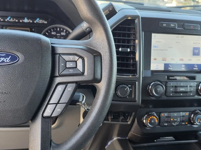 Certified Used 2022 Oxford White Ford XLT image 25