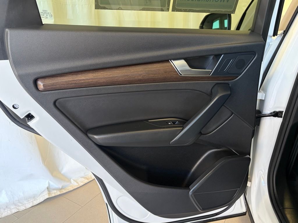 Used 2023 Glacier White Audi 40 Premium image 35