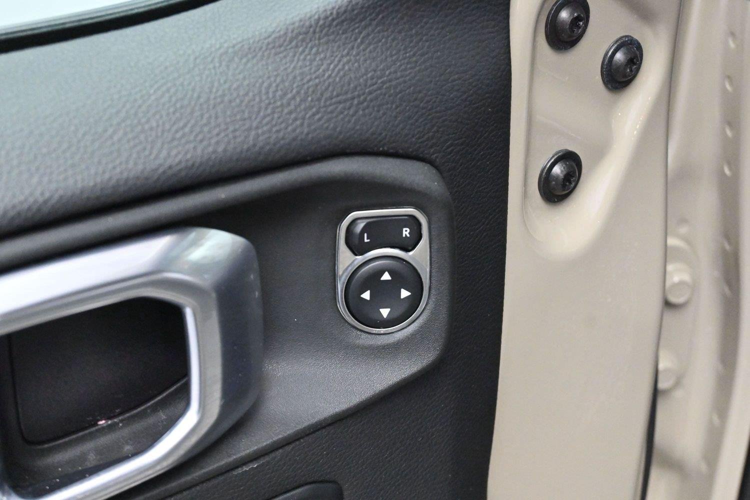 Used 2022 Limited Edition Gobi Clearcoat Jeep Mojave image 10