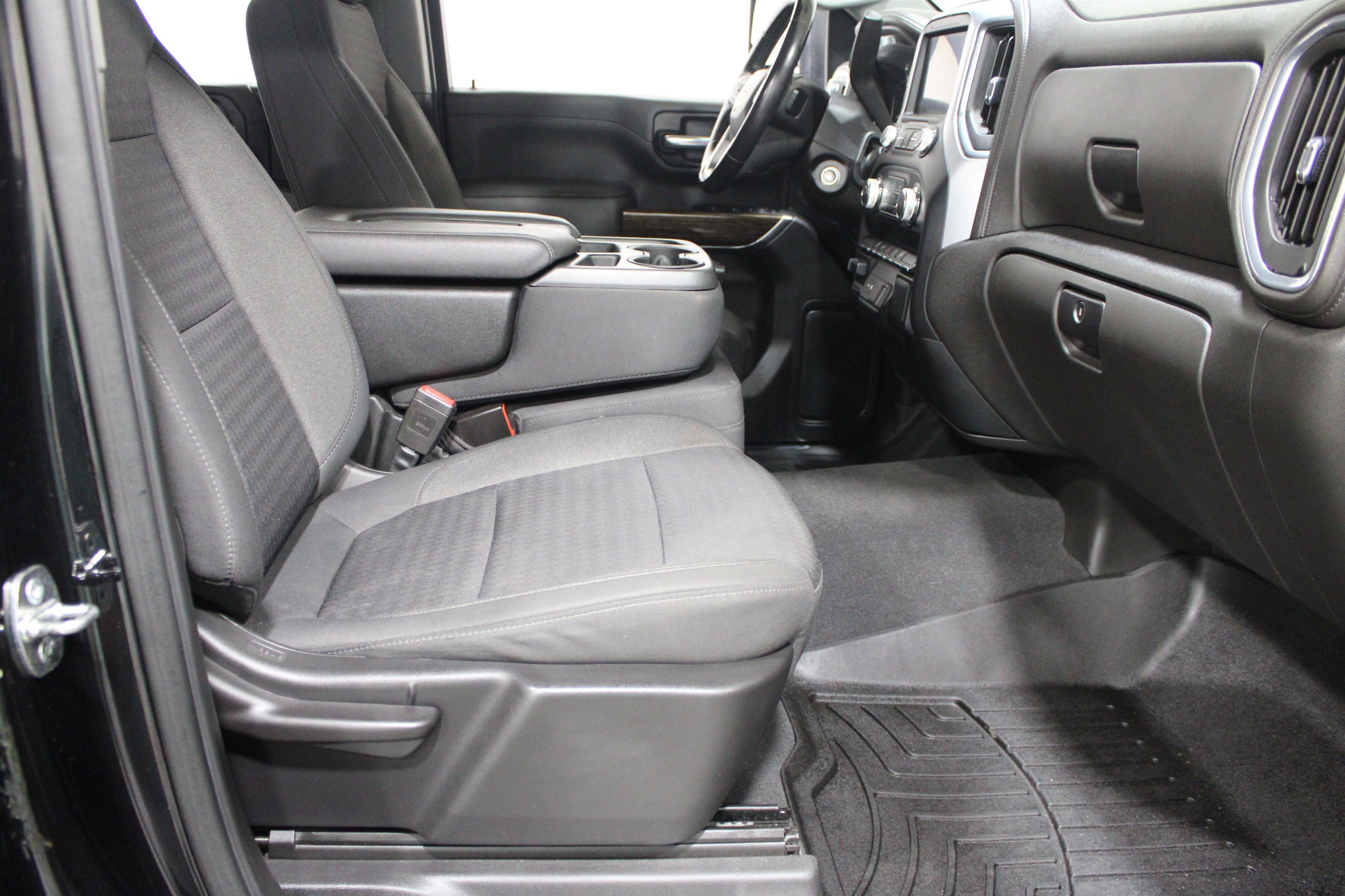 Used 2022 Black GMC SLE Crew Cab 4x4 - Lifted image 21