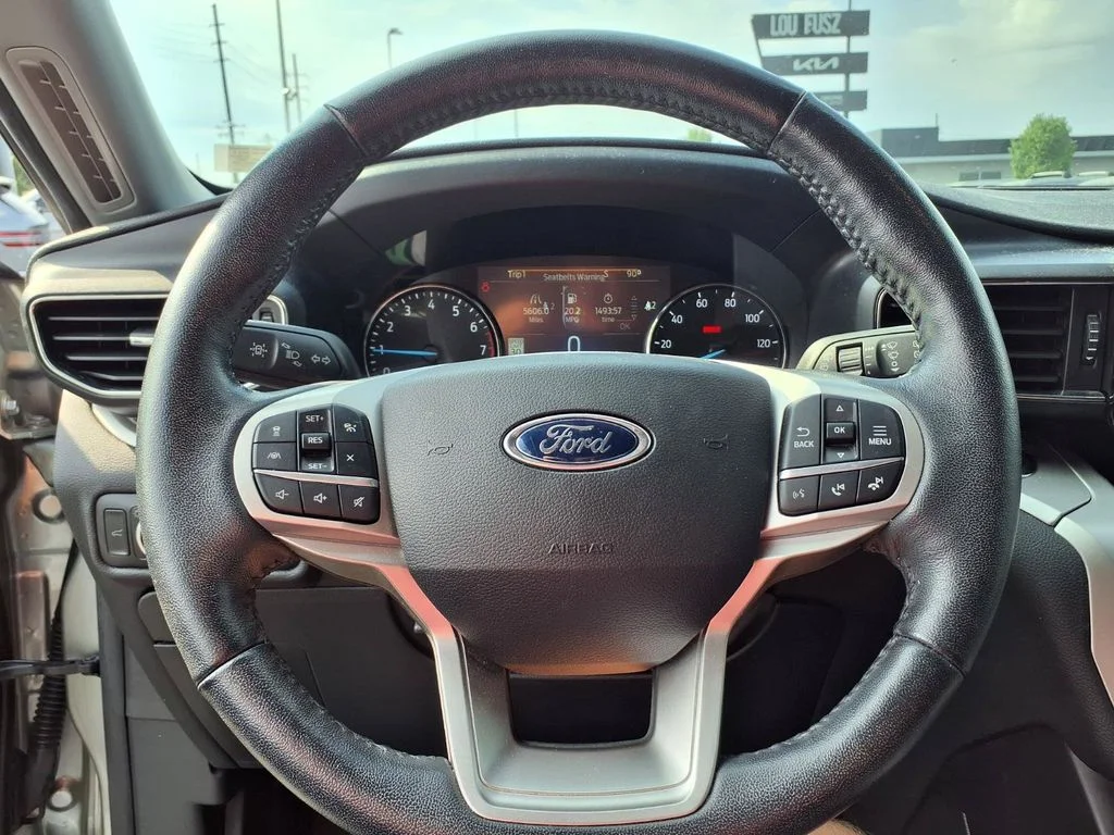 Used 2021 Silver Metallic Ford XLT image 27