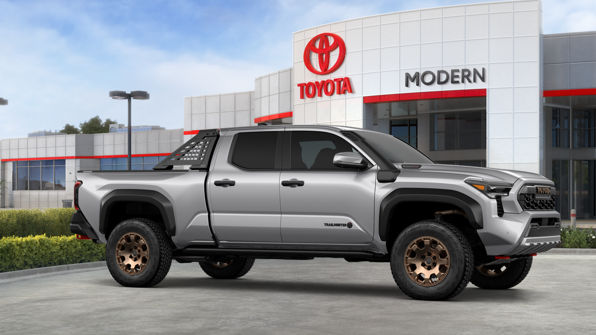 New 2025 Celestial Silver M Toyota Trailhunter image 98