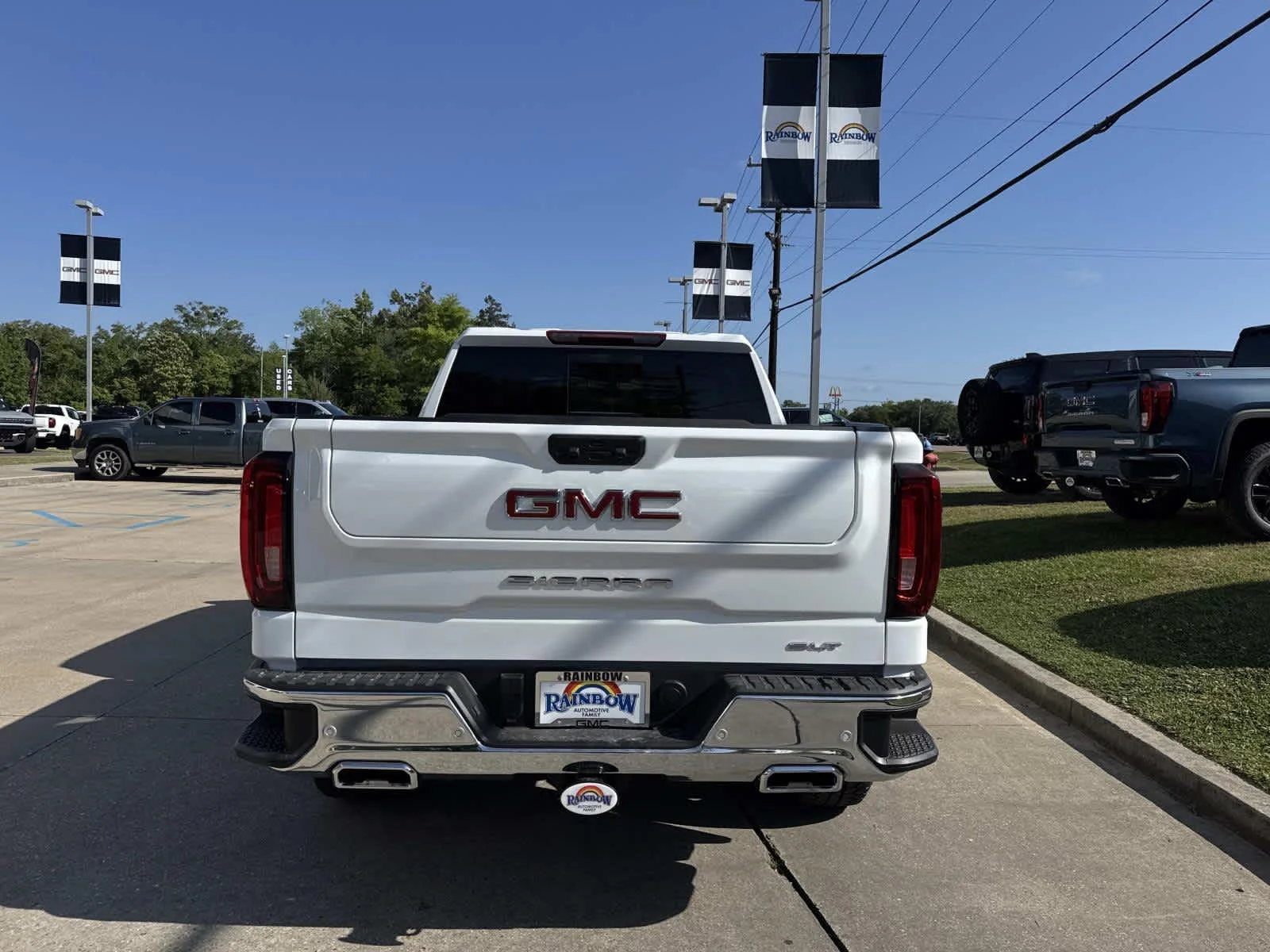 2026 GMC Sierra 1500 SLT - Photo 6