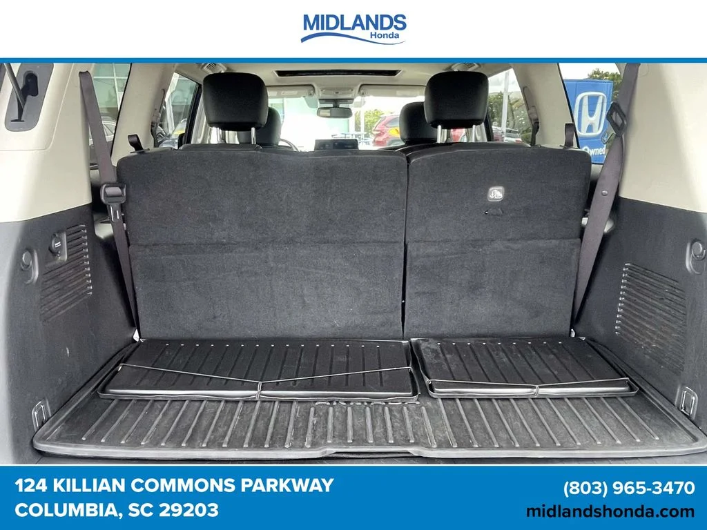 Used 2024 Gun Metallic Nissan SL image 9