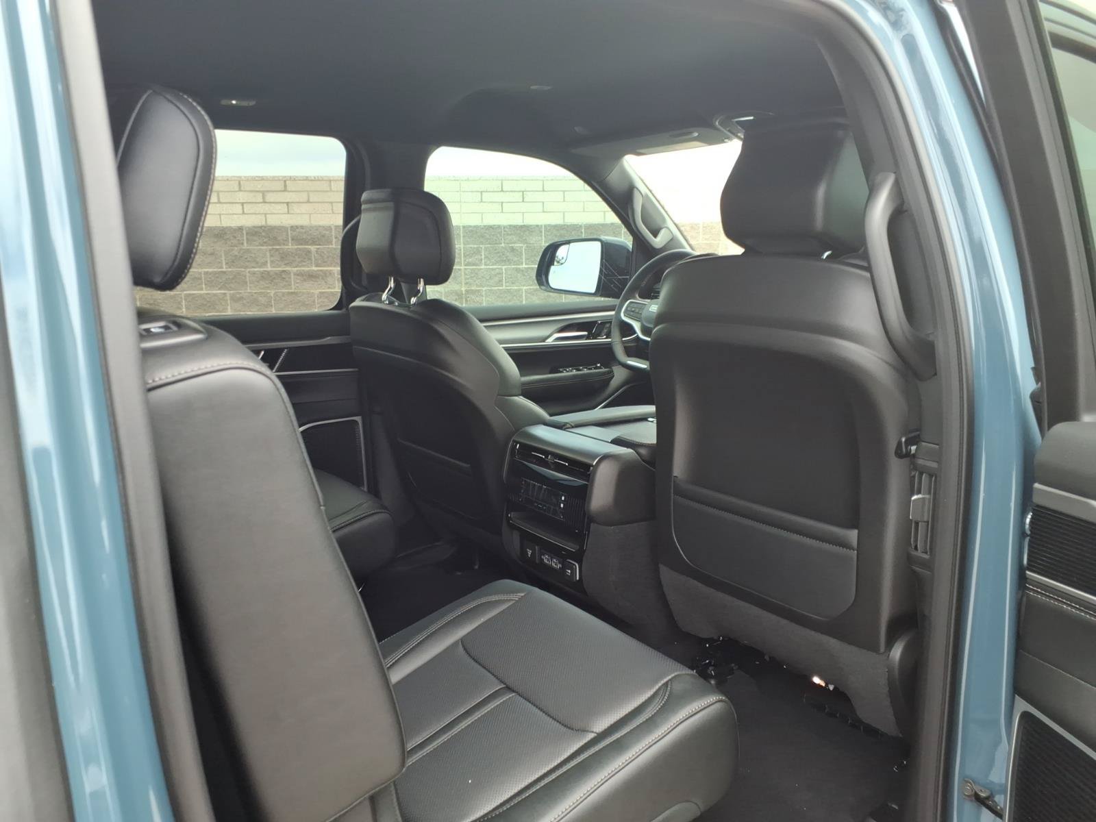 New 2026 Steel Blue Exterior Paint Jeep Limited Altitude image 8