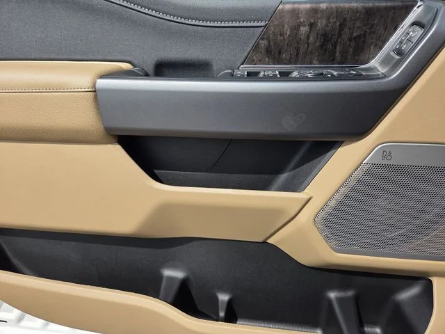 New 2026 Star White Metallic Tri-Coat Ford F-250® Lariat® image 38