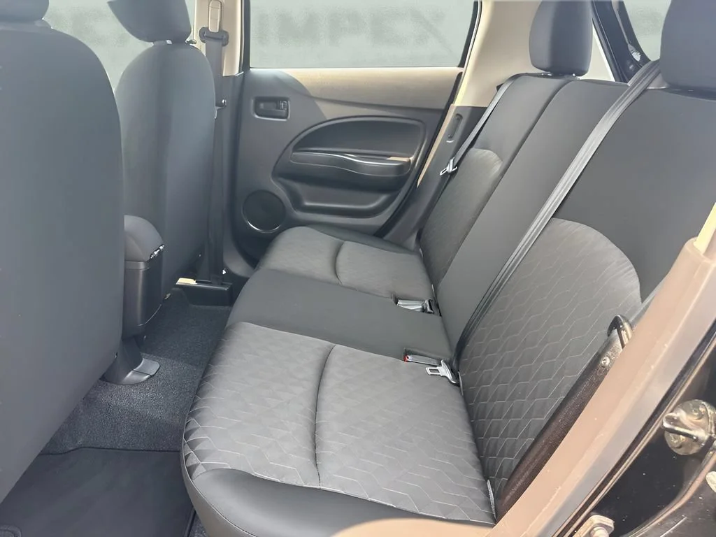 Used 2024  Mitsubishi ES image 11