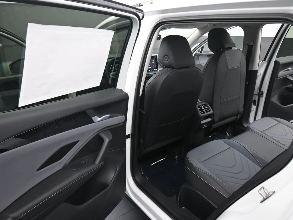 New 2026  Volkswagen 2.0T SE image 40
