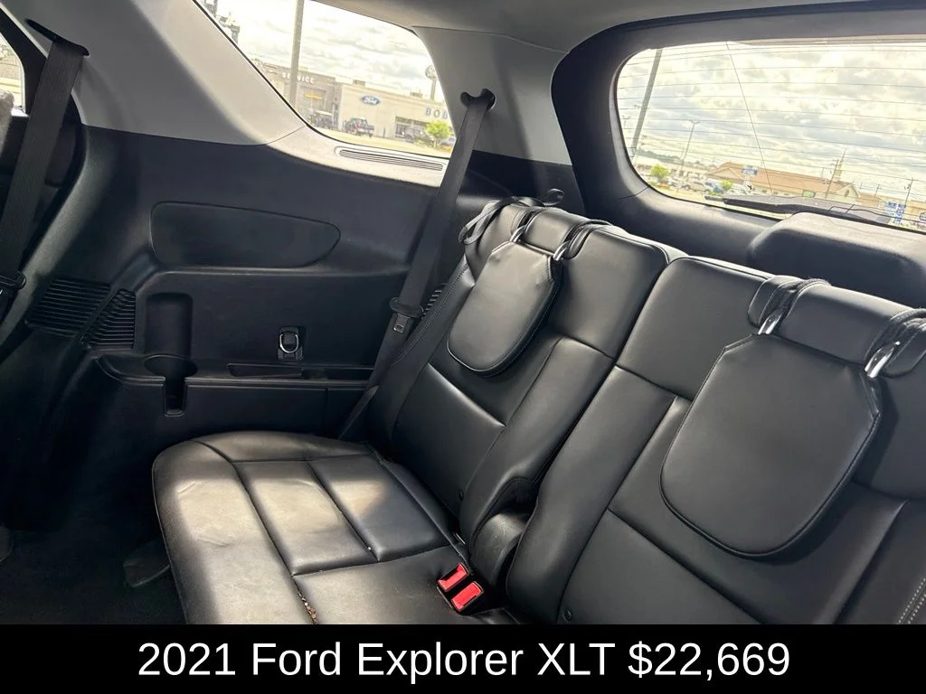 Used 2021 Black Ford XLT image 16