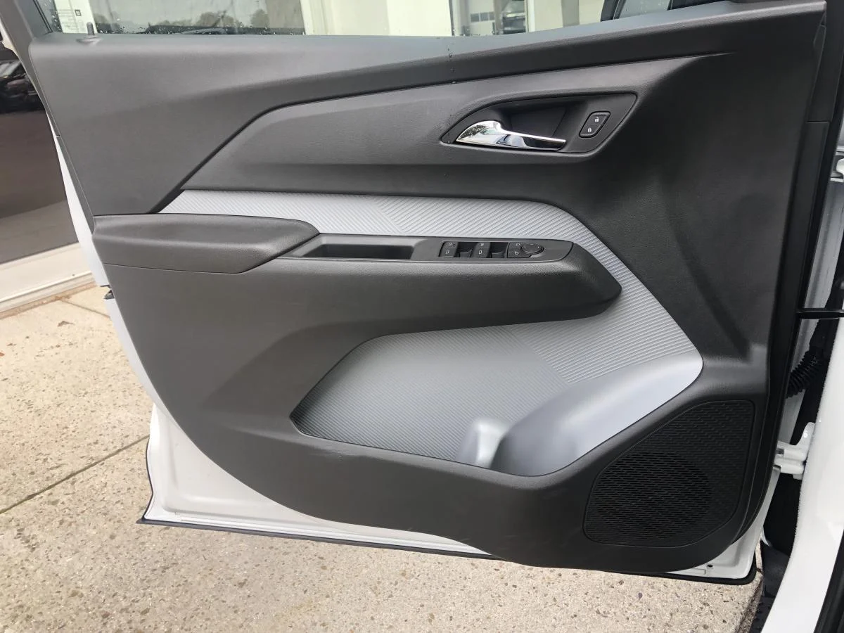 New 2027 White Chevrolet Fwd 4dr Rs image 19