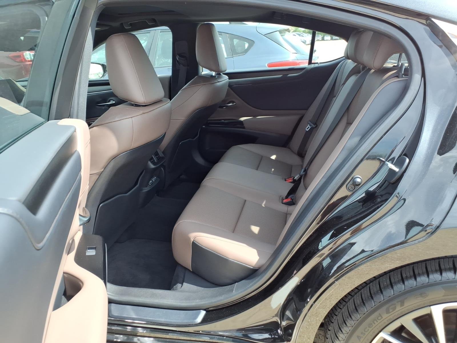 Certified Used 2024 Caviar Lexus 4dr Sedan image 15