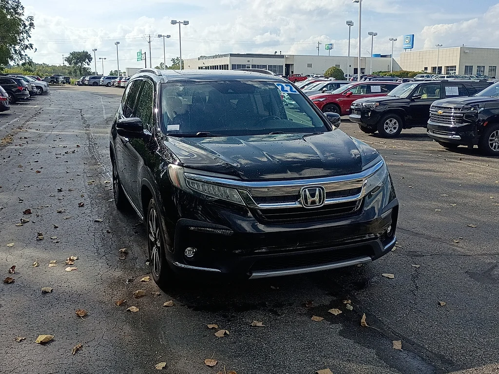 Certified Used 2022 Crystal Black Pearl Honda Touring w/Rear Captain