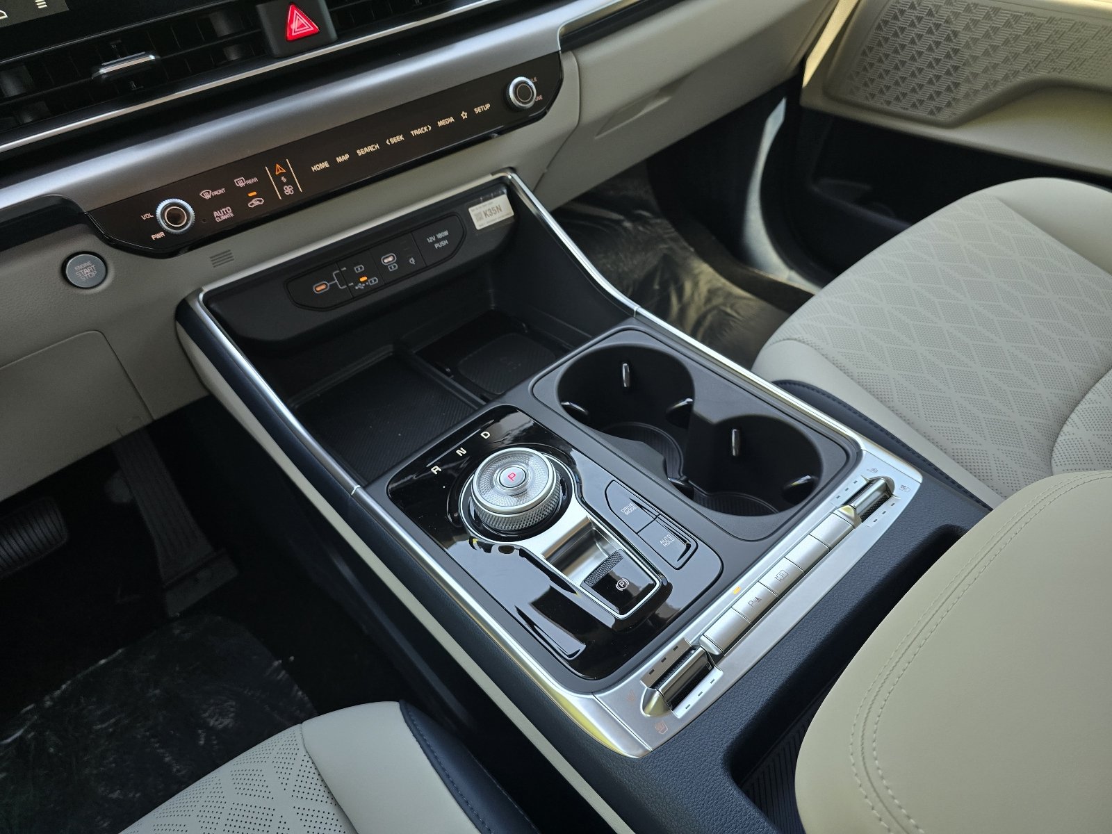 New 2026 Ceramic Silver Kia SX image 9