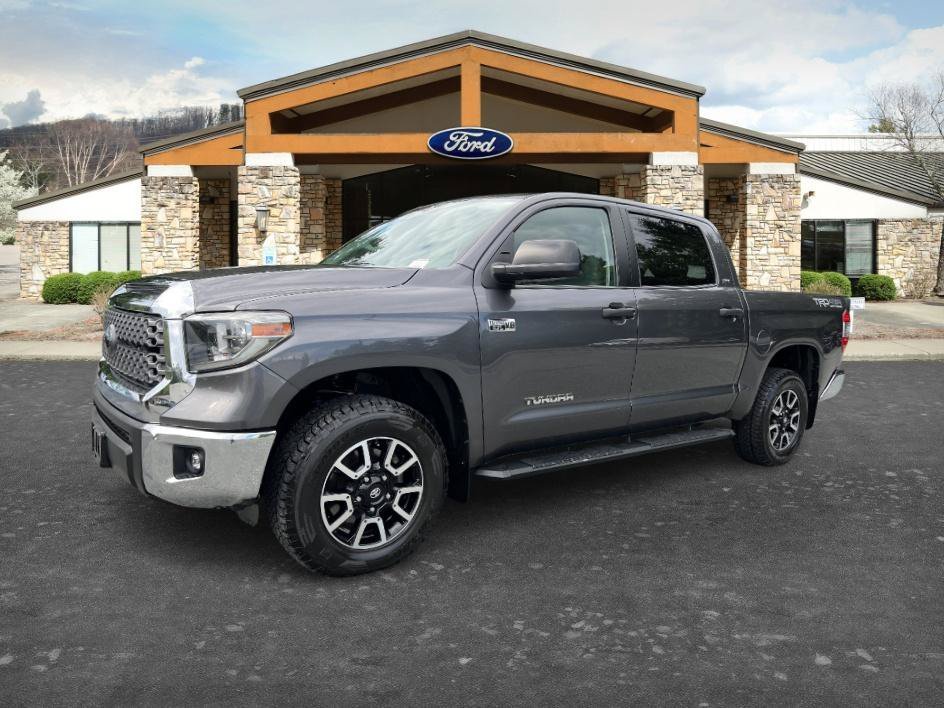 Used 2018 Magnetic Gray Metallic Toyota SR5 image 1