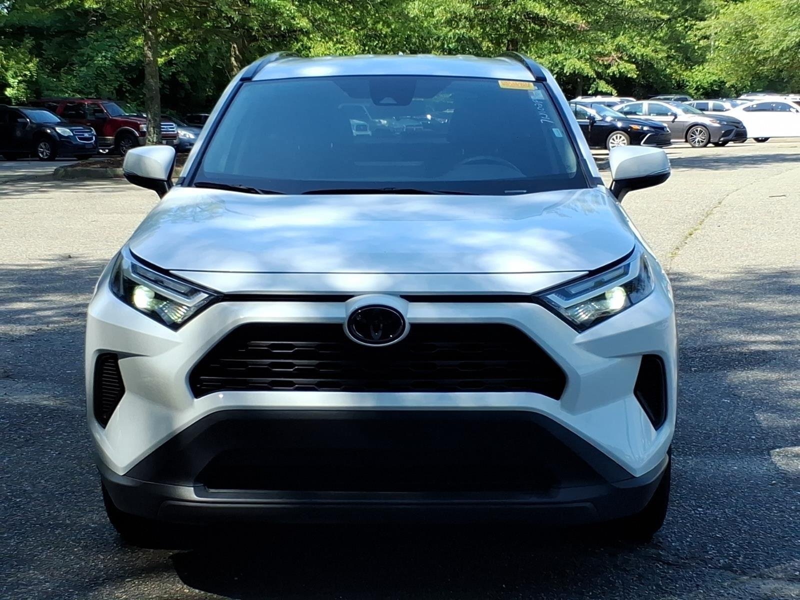 Used 2024  TOYOTA  image 2