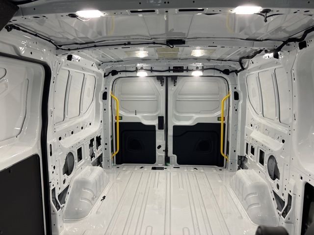 New 2026 Oxford White Ford Base image 31