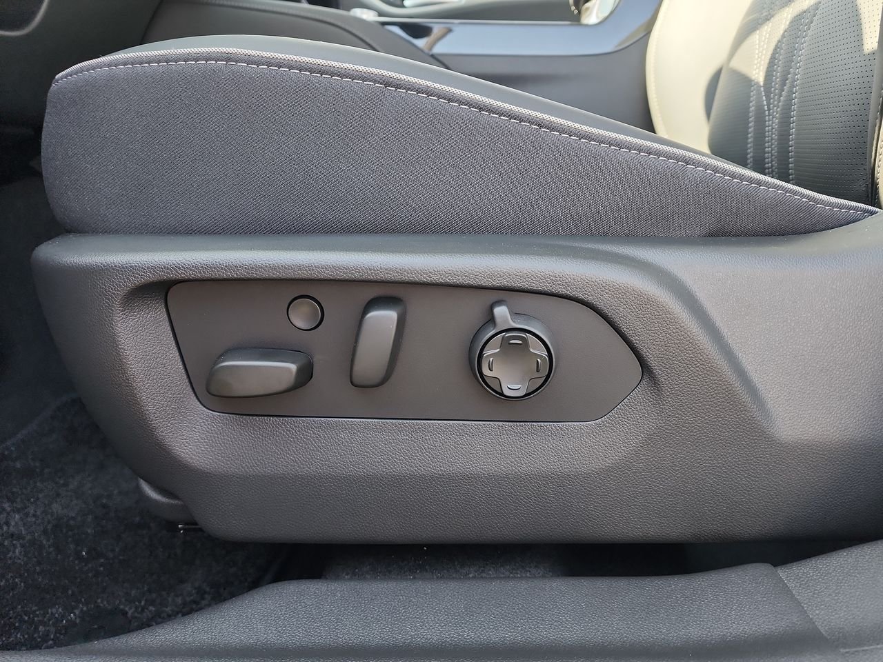 2026 Buick Envision Avenir - Photo 12