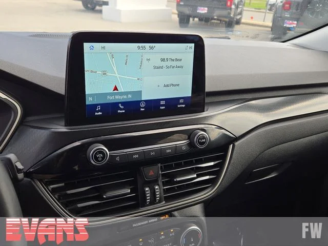 Used 2022 Gray Ford SEL image 5