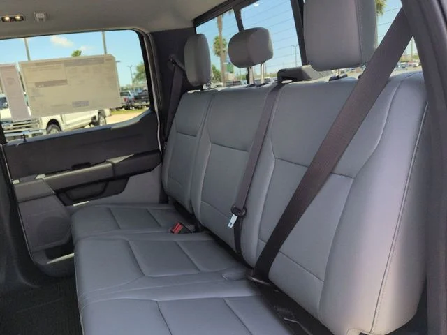 New 2026 Oxford White Ford F-450® XL image 13