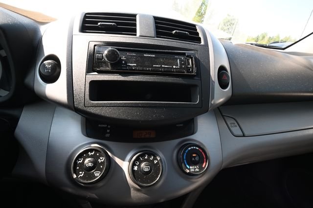 Used 2008 Green Toyota Base image 11