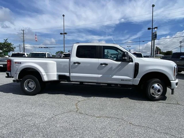New 2026 White Ford XL image 2