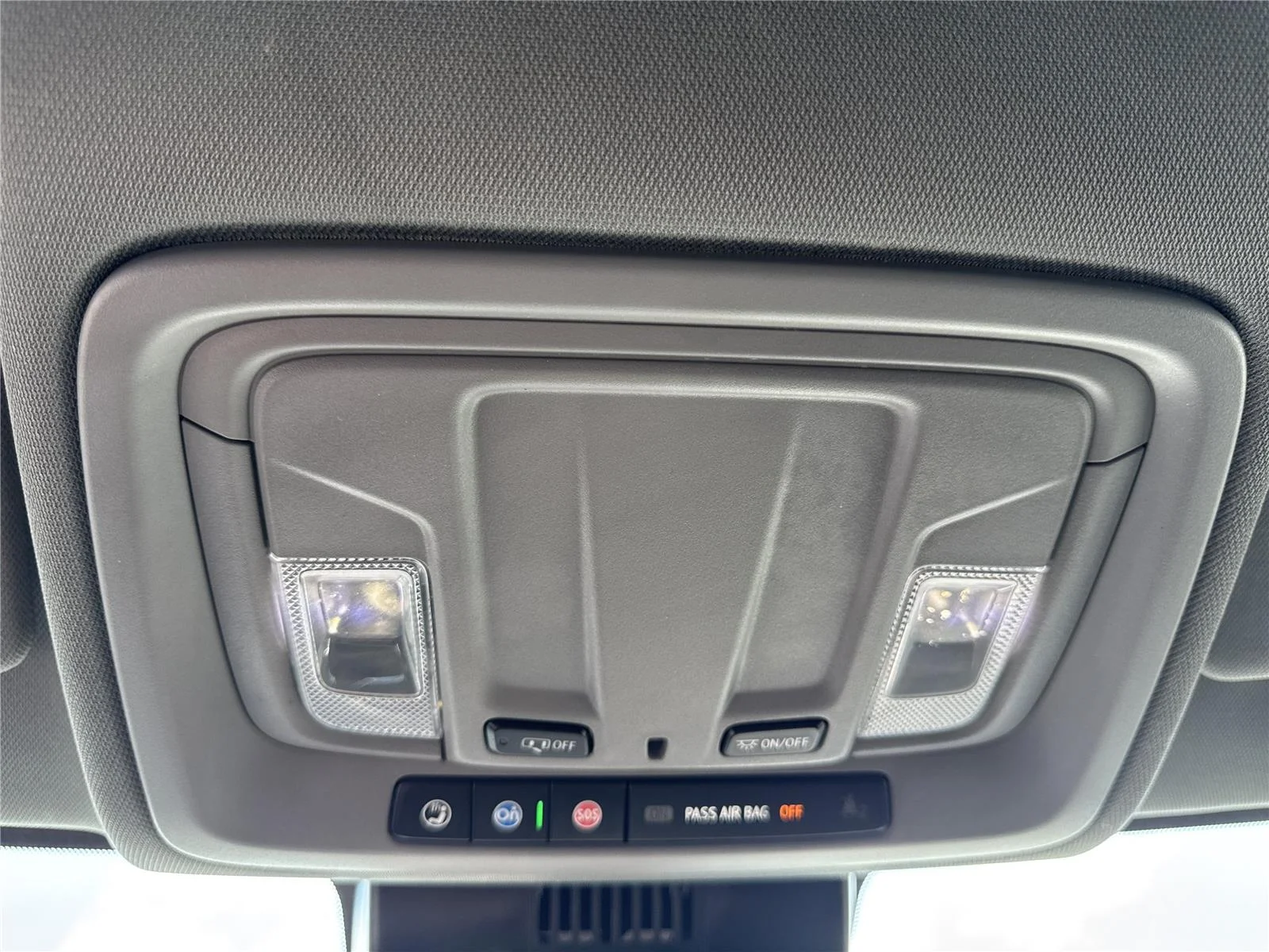 Used 2025 Summit White Chevrolet LT image 30