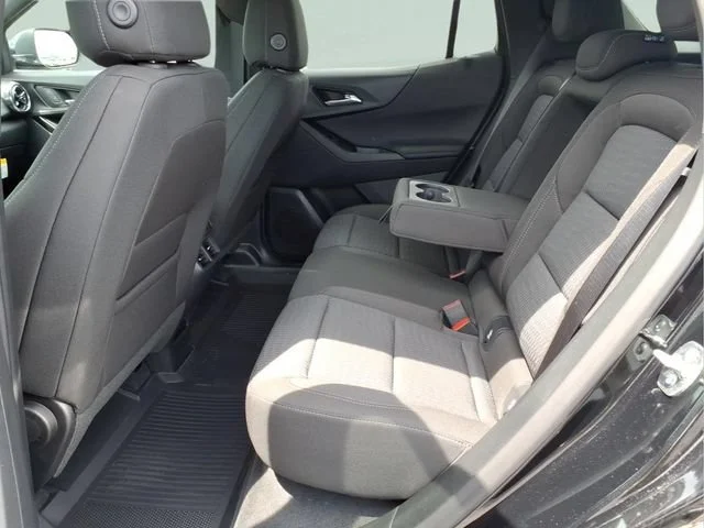 New 2027 Mosaic Black Metallic Chevrolet LT image 17