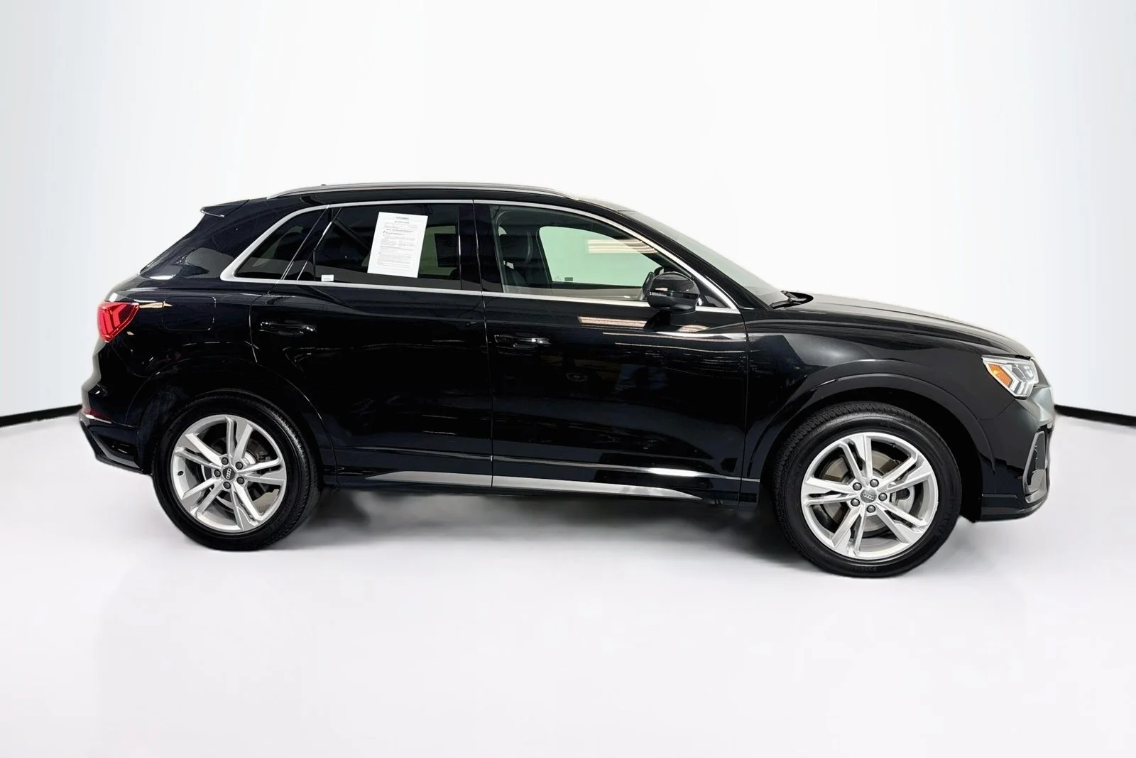 Used 2020 Black Audi S line Premium Plus image 4