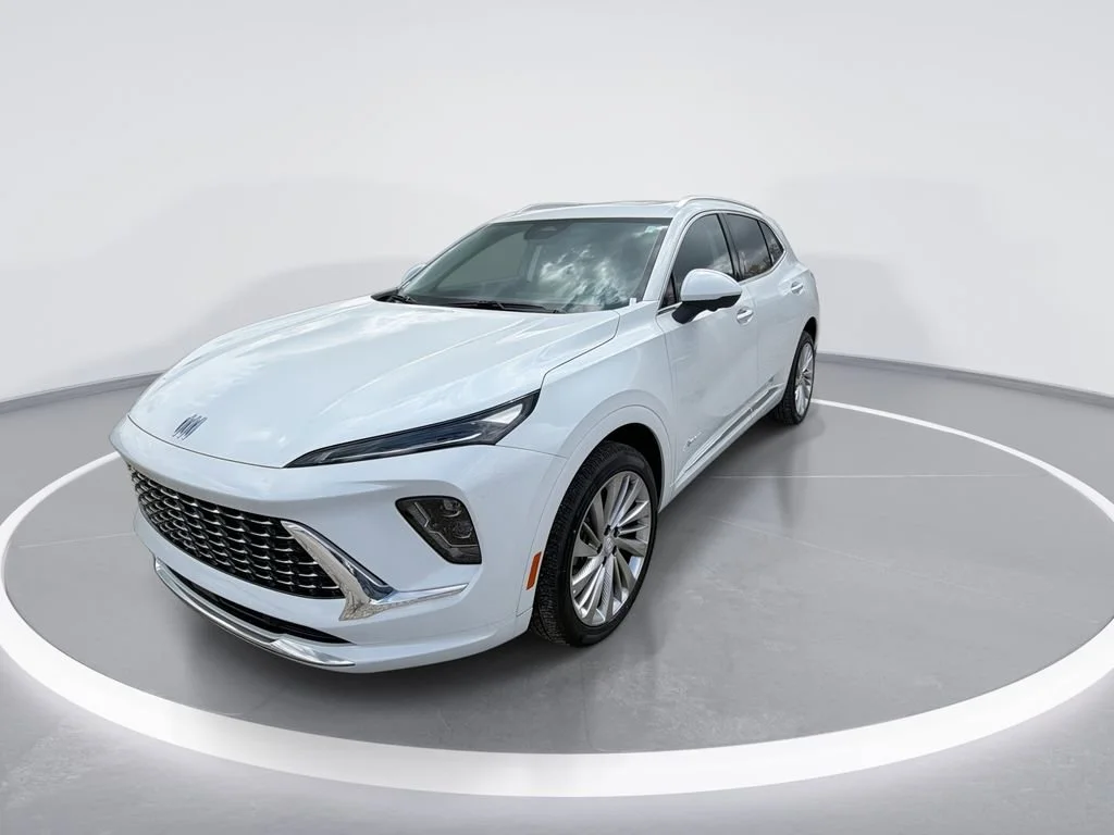 New 2026 Iridescent White Tricoat Buick Avenir image 4