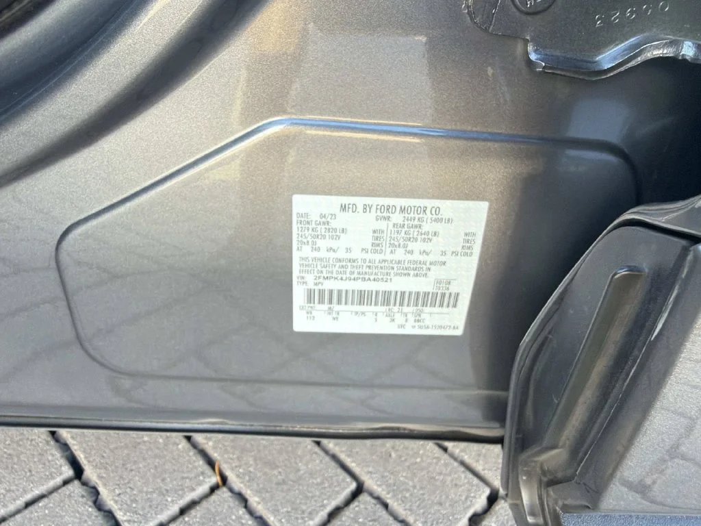 Used 2023 Gray Ford ST Line image 31