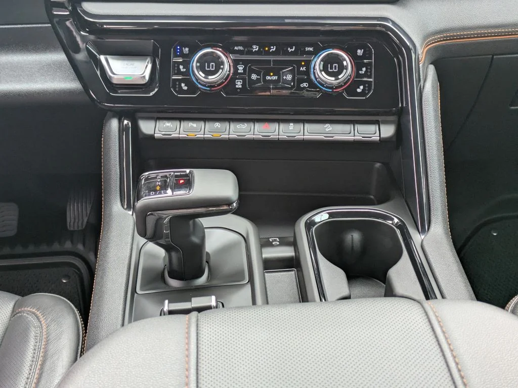 Used 2026 White GMC AT4 image 21