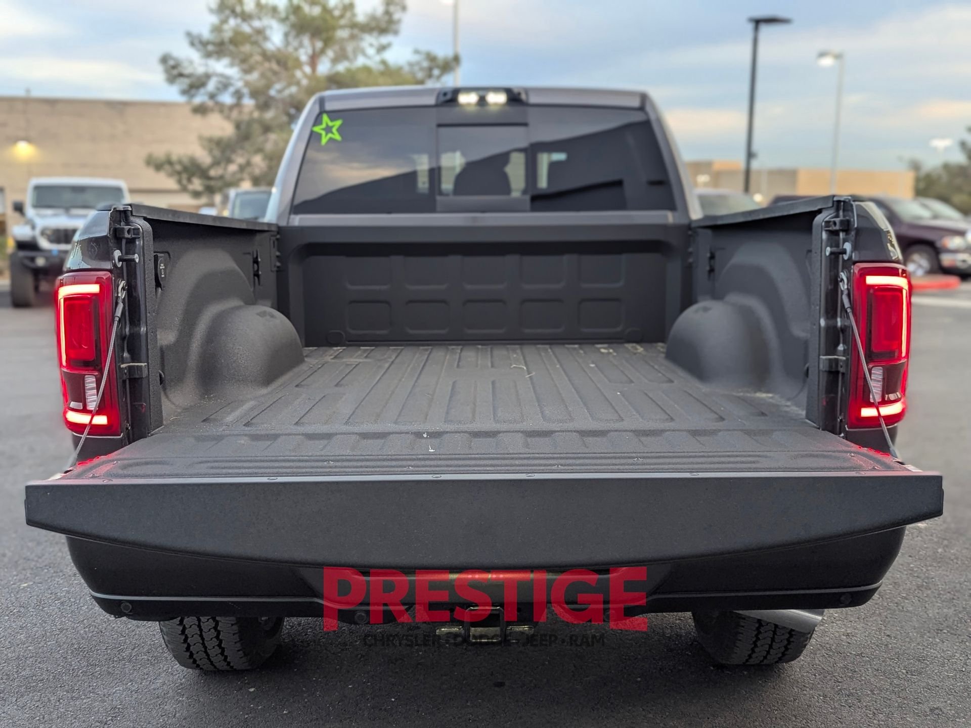 2025 RAM 3500 Laramie - Photo 7