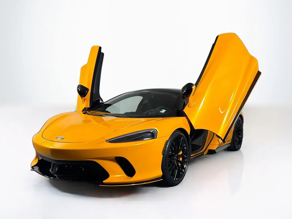 Certified Used 2023 McLaren Orange McLaren  image 25