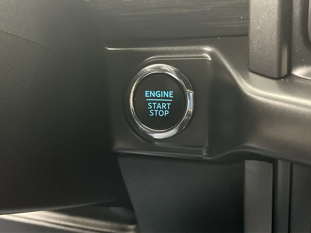Used 2024 Gray Ford XLT image 22