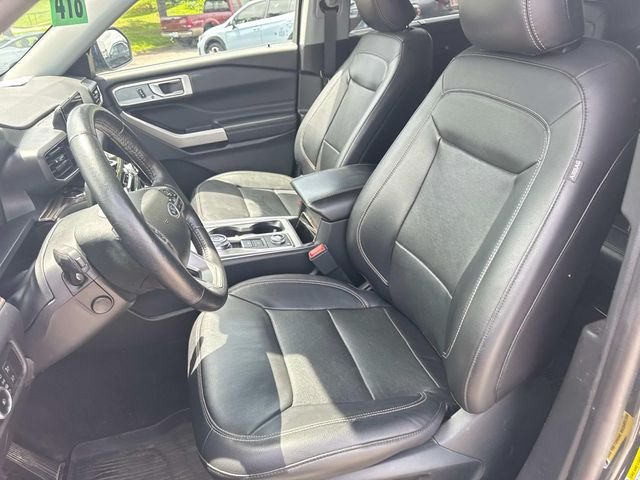 Used 2023 Green Ford Limited image 31