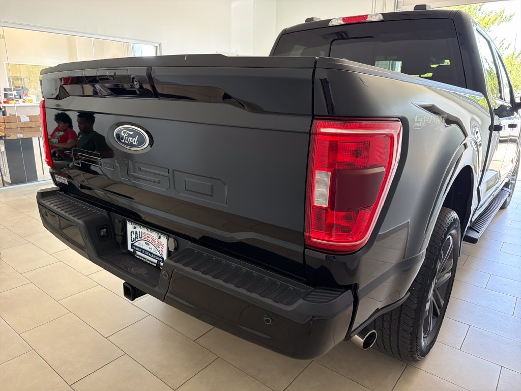 Used 2023 Black Metallic Ford XLT image 6
